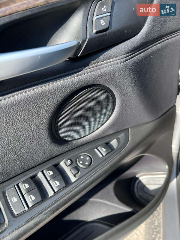 Внедорожник / Кроссовер BMW X5 2016 в Черкассах