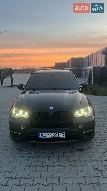 Внедорожник / Кроссовер BMW X5 2012 в Рокитном