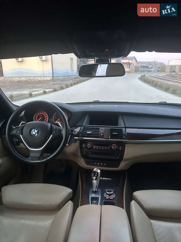 Внедорожник / Кроссовер BMW X5 2012 в Рокитном