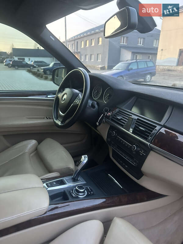 Внедорожник / Кроссовер BMW X5 2012 в Рокитном