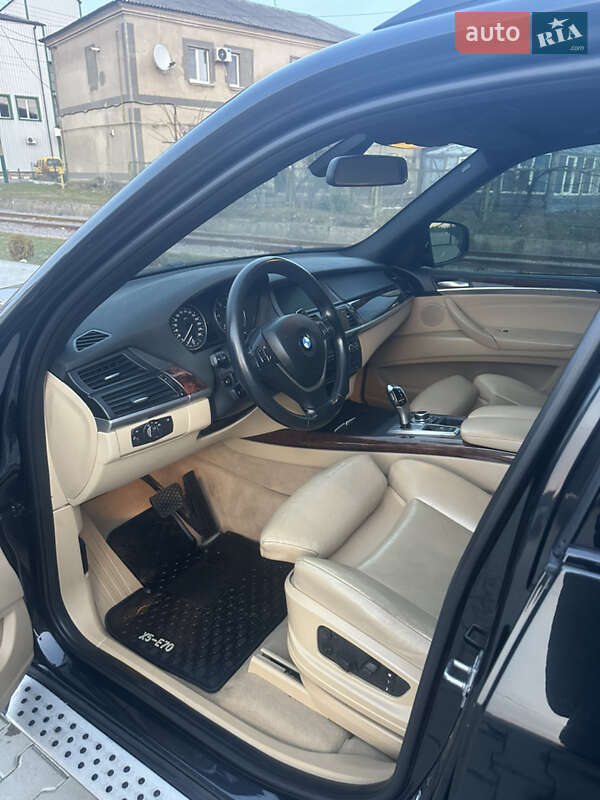 Внедорожник / Кроссовер BMW X5 2012 в Рокитном