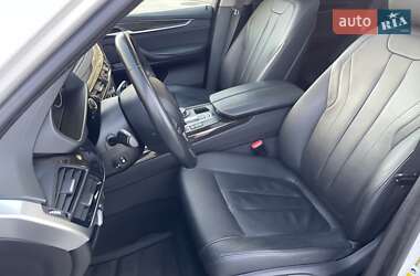Позашляховик / Кросовер BMW X5 2016 в 