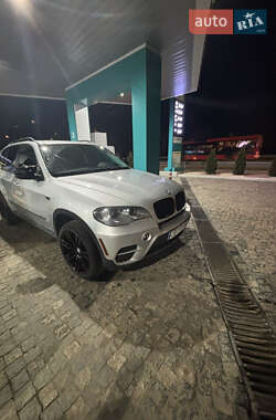 Внедорожник / Кроссовер BMW X5 2012 в 