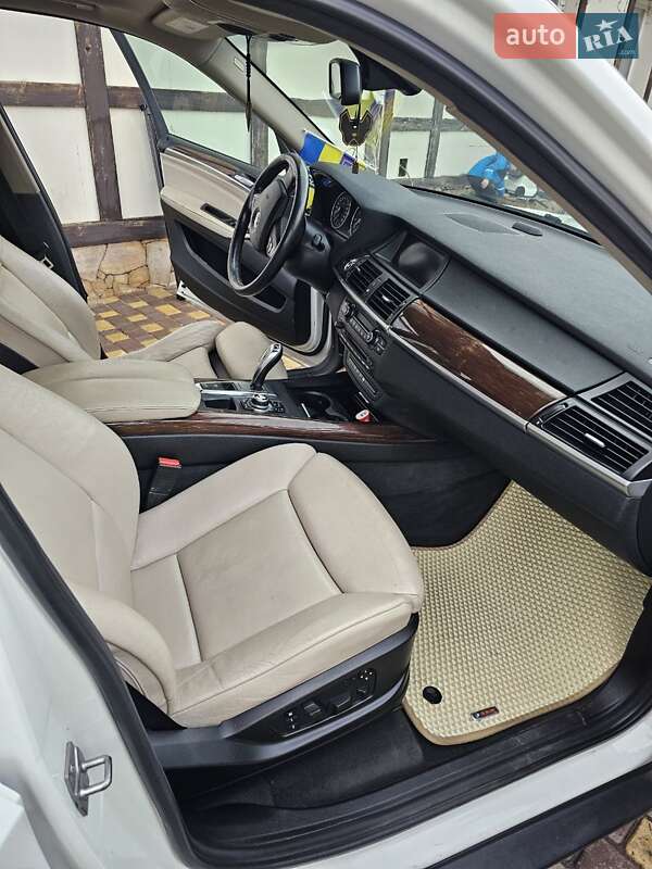 Позашляховик / Кросовер BMW X5 2011 в Запоріжжі