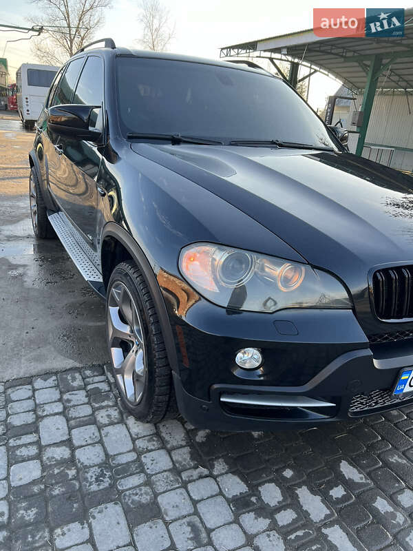 Внедорожник / Кроссовер BMW X5 2008 в Новоселице
