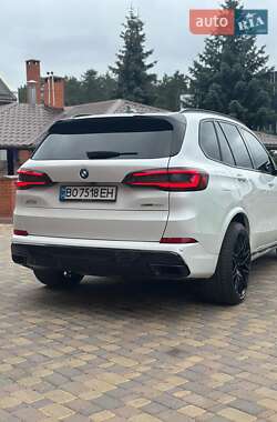 Внедорожник / Кроссовер BMW X5 2020 в 