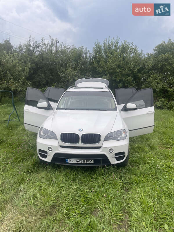 Внедорожник / Кроссовер BMW X5 2011 в Львове