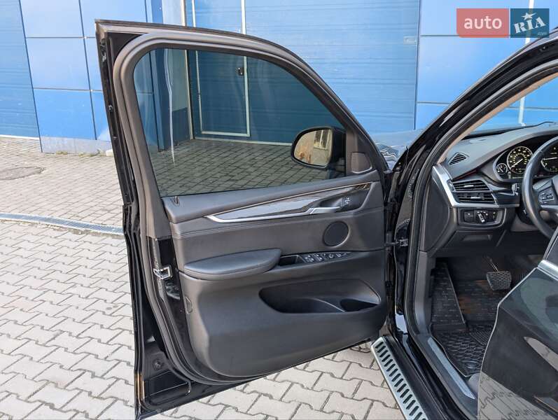 Позашляховик / Кросовер BMW X5 2015 в Косові