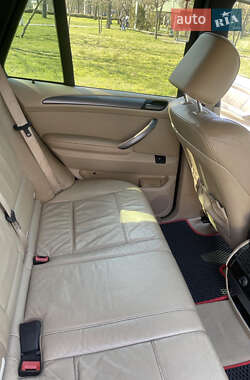 Позашляховик / Кросовер BMW X5 2004 в 