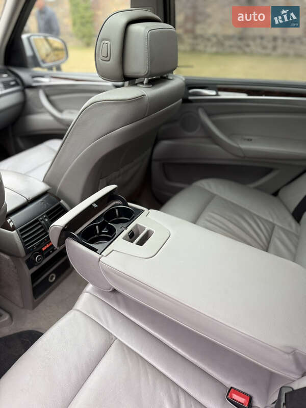 Внедорожник / Кроссовер BMW X5 2008 в Ровно