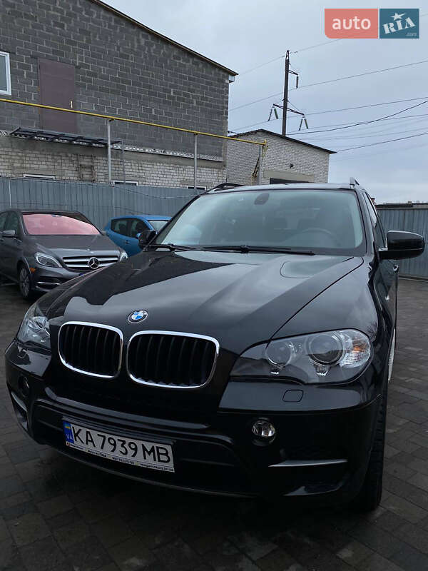 Внедорожник / Кроссовер BMW X5 2011 в Чернобае