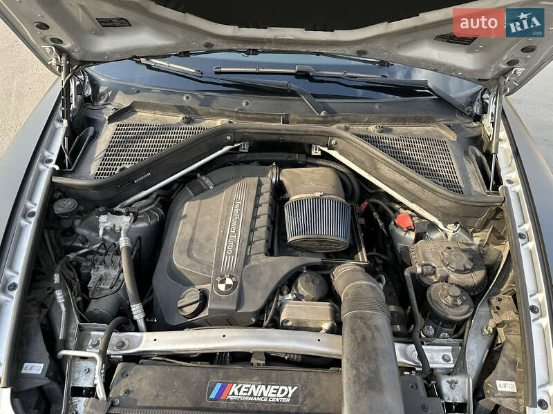 Внедорожник / Кроссовер BMW X5 2013 в Киеве