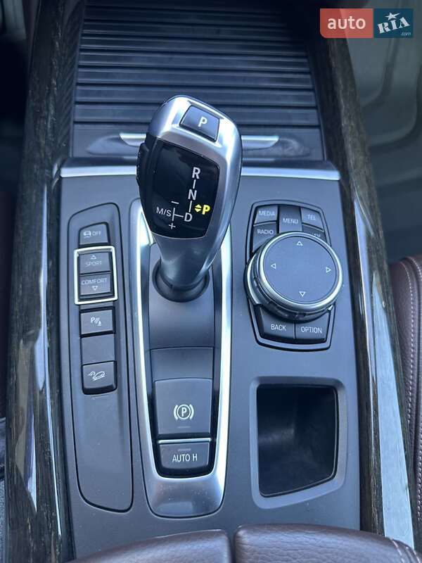 Позашляховик / Кросовер BMW X5 2015 в Києві
