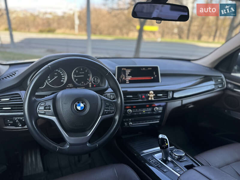 Позашляховик / Кросовер BMW X5 2015 в Києві