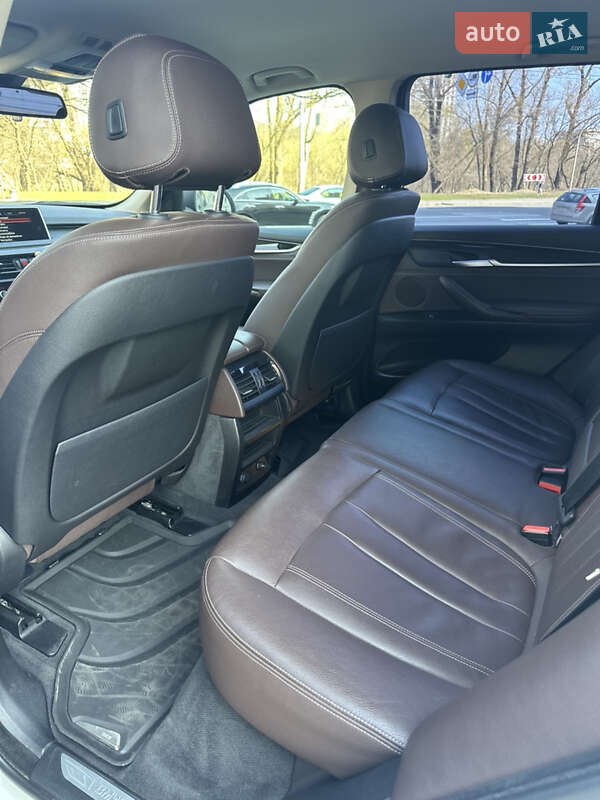 Позашляховик / Кросовер BMW X5 2015 в Києві