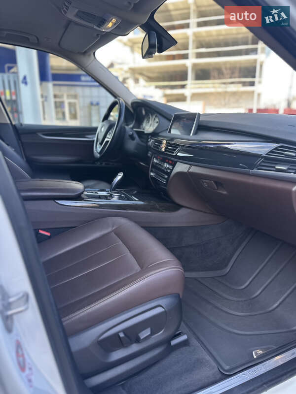 Позашляховик / Кросовер BMW X5 2015 в Києві