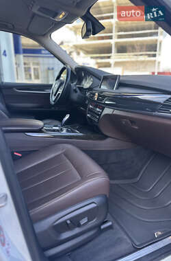 Внедорожник / Кроссовер BMW X5 2015 в 