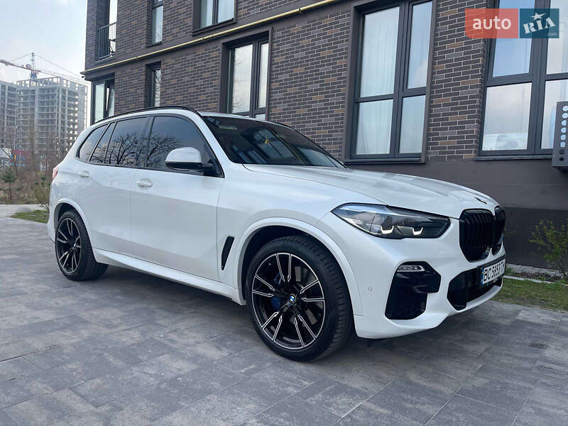 Позашляховик / Кросовер BMW X5 2022 в 