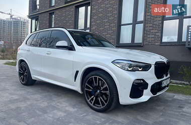 Позашляховик / Кросовер BMW X5 2022 в 
