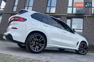 Позашляховик / Кросовер BMW X5 2022 в 