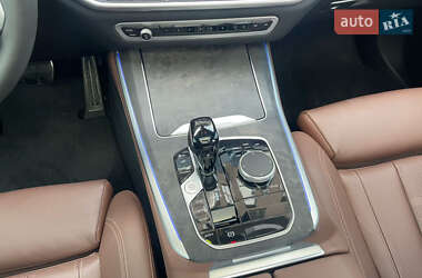 Позашляховик / Кросовер BMW X5 2022 в 