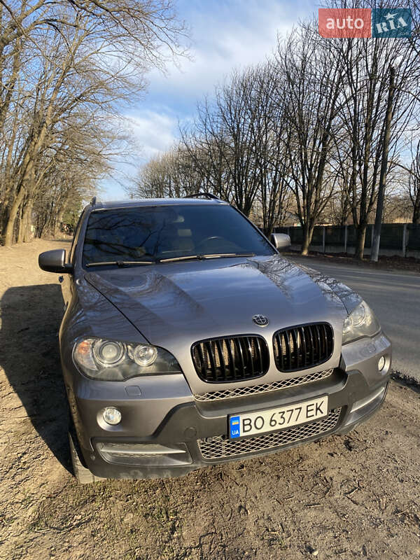 Позашляховик / Кросовер BMW X5 2009 в 