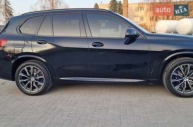 Внедорожник / Кроссовер BMW X5 2019 в 