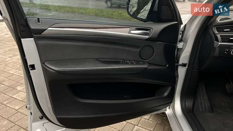 Позашляховик / Кросовер BMW X5 2012 в Львові