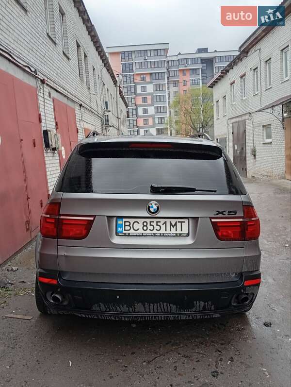 Позашляховик / Кросовер BMW X5 2010 в Львові