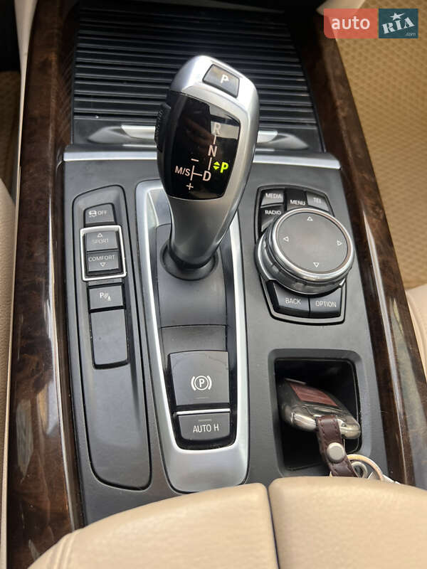 Позашляховик / Кросовер BMW X5 2014 в Житомирі