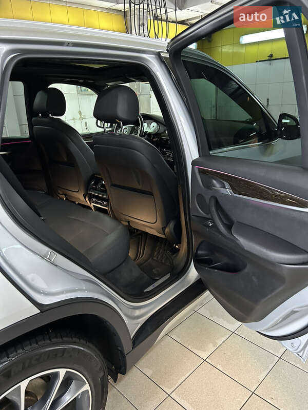 Позашляховик / Кросовер BMW X5 2017 в Житомирі