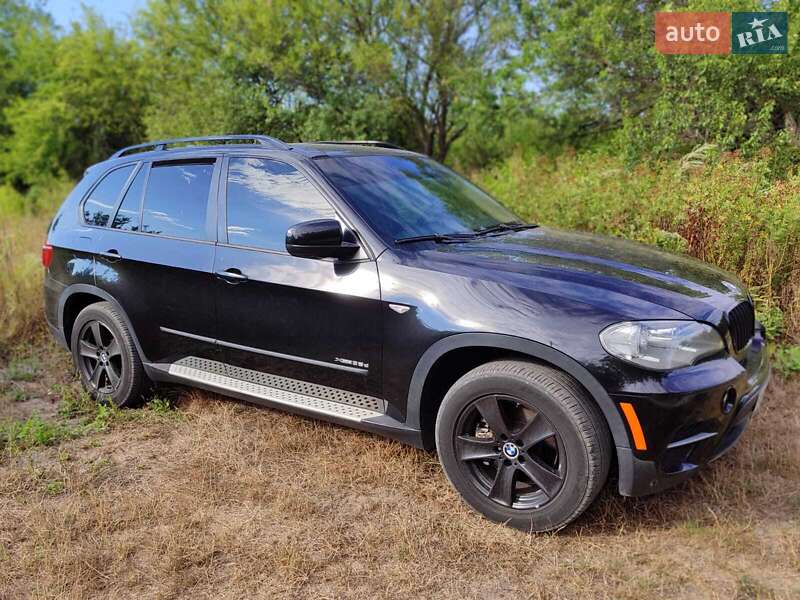 Внедорожник / Кроссовер BMW X5 2011 в 