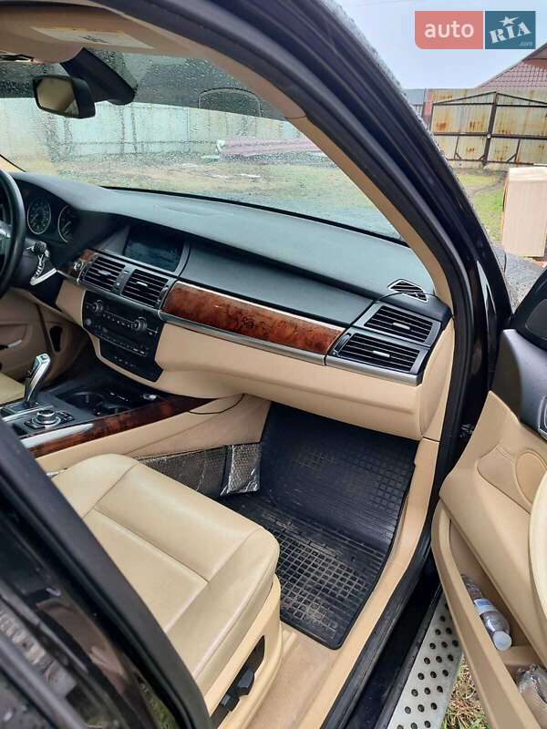 Внедорожник / Кроссовер BMW X5 2011 в Новомосковске