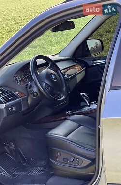 Позашляховик / Кросовер BMW X5 2012 в 