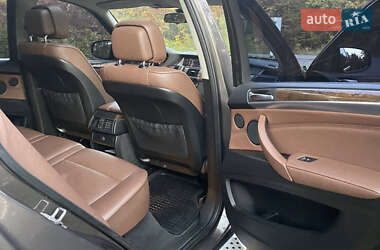 Внедорожник / Кроссовер BMW X5 2011 в 