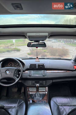 Внедорожник / Кроссовер BMW X5 2004 в 