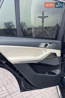 Внедорожник / Кроссовер BMW X5 2020 в 