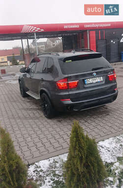 Позашляховик / Кросовер BMW X5 2011 в 