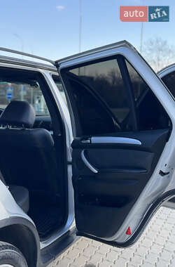 Позашляховик / Кросовер BMW X5 2003 в 
