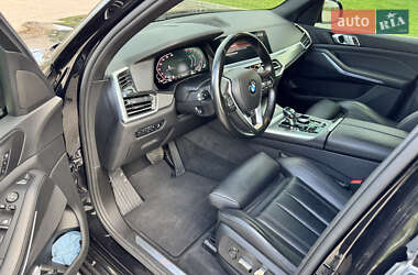 Позашляховик / Кросовер BMW X5 2018 в 