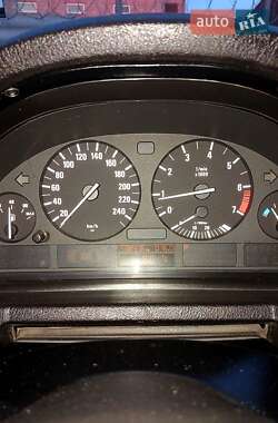 Внедорожник / Кроссовер BMW X5 2002 в 