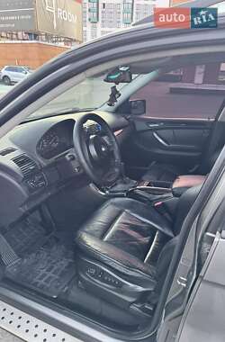 Внедорожник / Кроссовер BMW X5 2004 в 