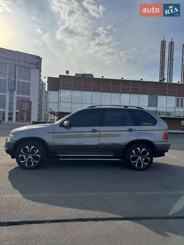 Позашляховик / Кросовер BMW X5 2004 в Києві