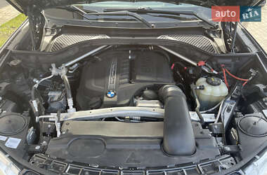 Позашляховик / Кросовер BMW X5 2016 в 