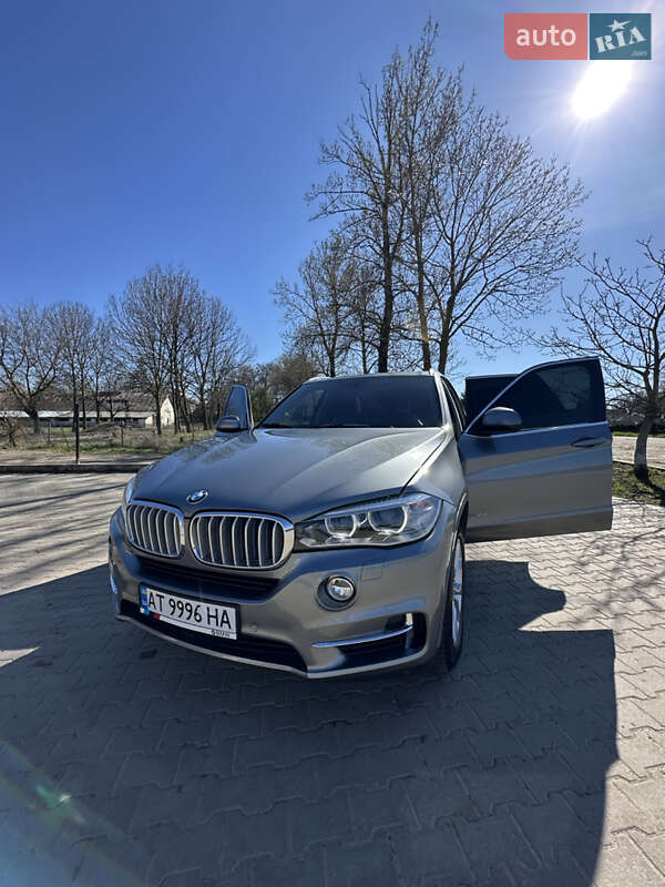 Позашляховик / Кросовер BMW X5 2013 в Івано-Франківську