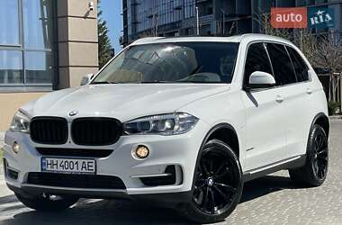 Позашляховик / Кросовер BMW X5 2016 в 