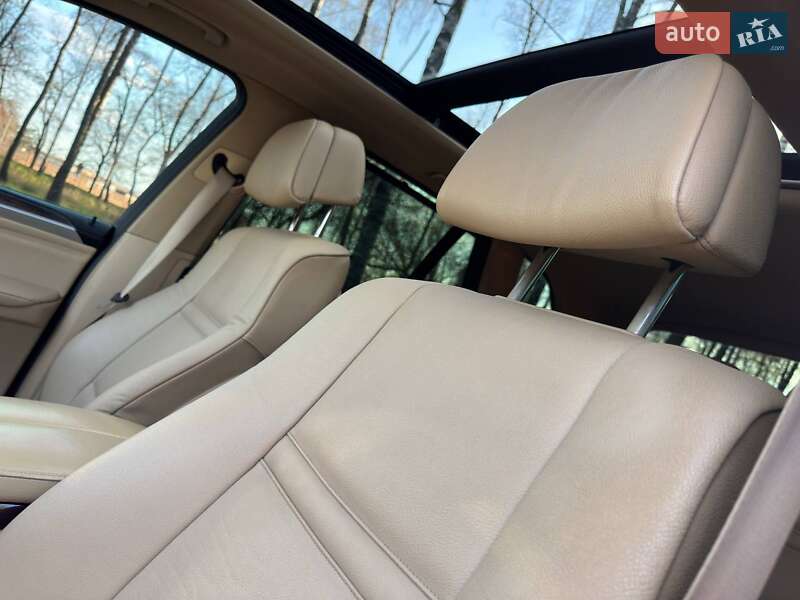Позашляховик / Кросовер BMW X5 2011 в Охтирці