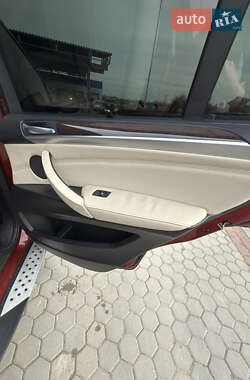 Позашляховик / Кросовер BMW X5 2011 в 