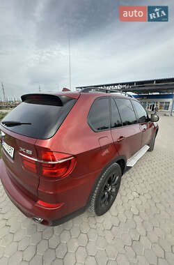 Позашляховик / Кросовер BMW X5 2011 в 