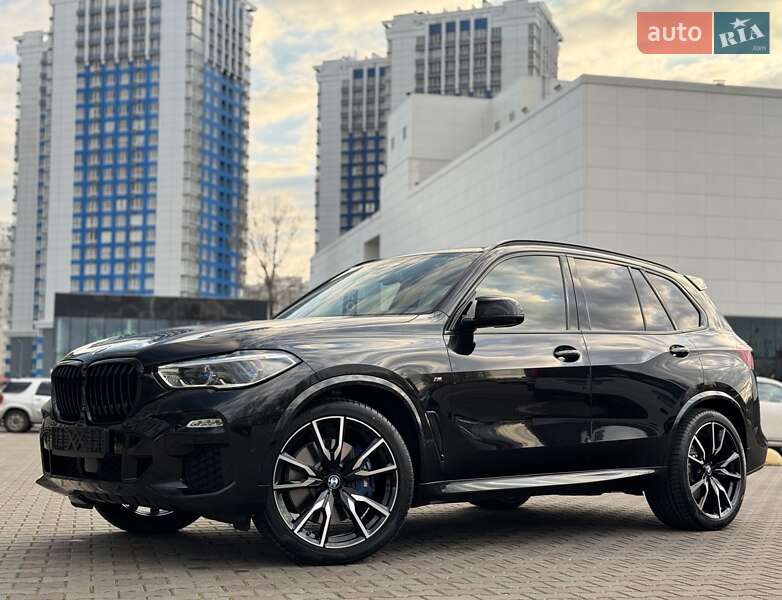 Позашляховик / Кросовер BMW X5 2019 в 